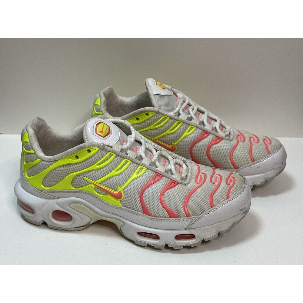 Women's Nike Air Max Plus TN Hot Punch 862201-102‎ Athletic Shoe Sneakers Sz 6.5